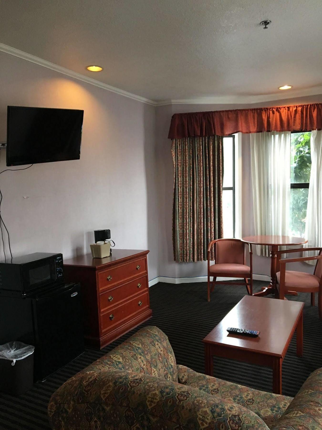 Alpha Inn And Suites San Francisco Exterior photo